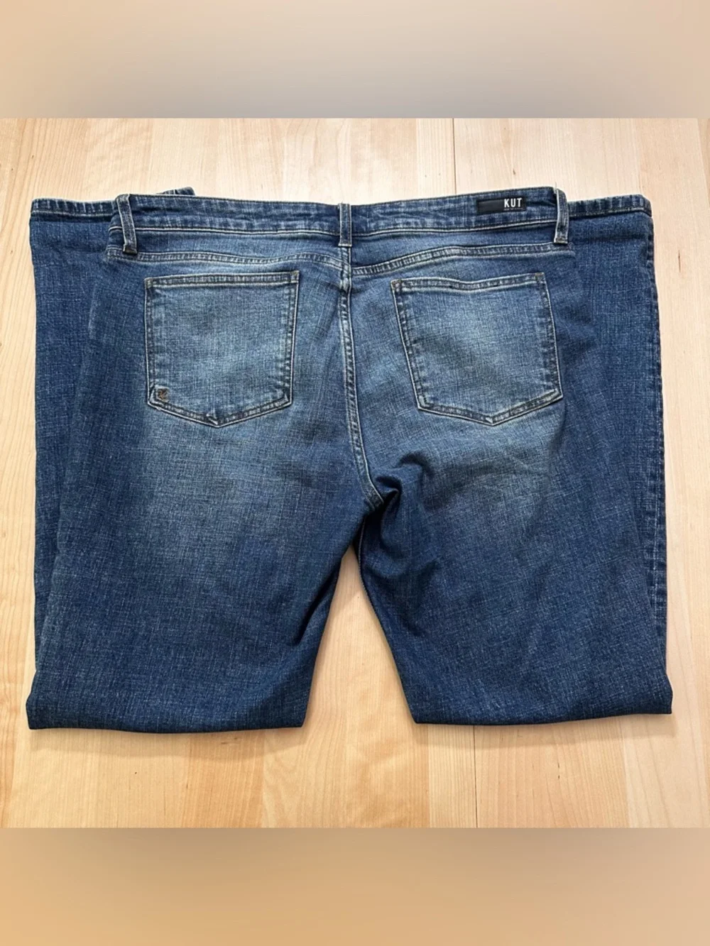 Kut From The Kloth distressed Catherine Boyfriend Jeans, Size 14 - Picture 2 of 9